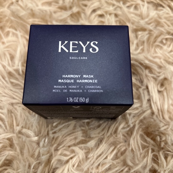 💄 Keys Face Mask - Picture 1 of 3